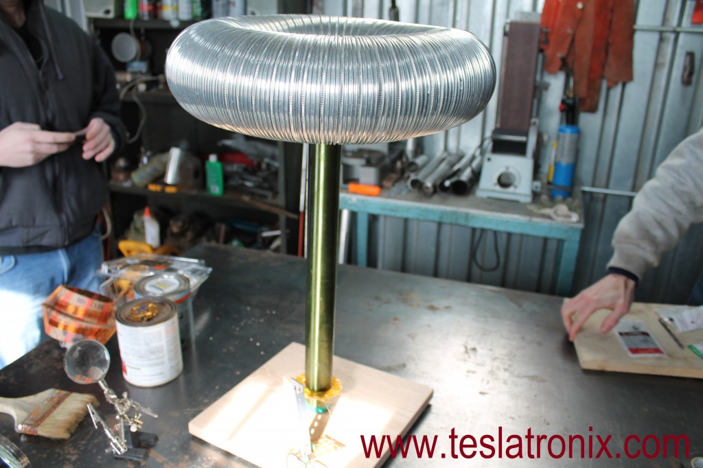 Another shot of the TeslaTronix Tesla coil